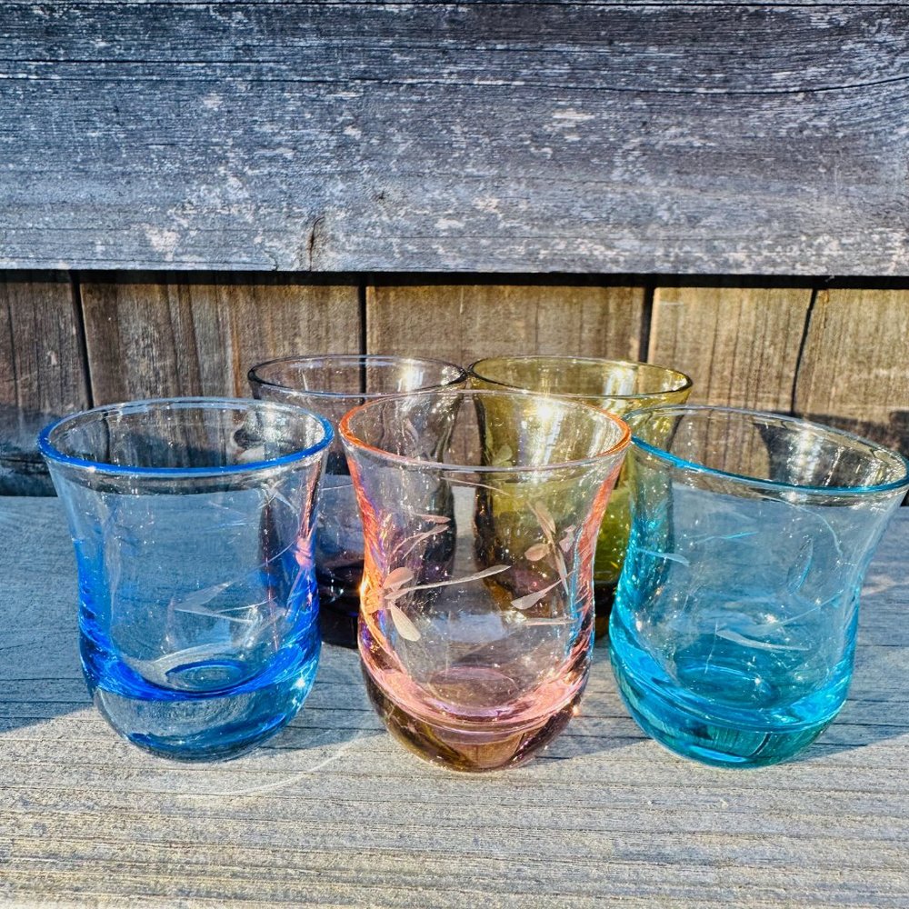 Mid-Century Bohemian Etched Dragonfly Glasses Cordial Liquer Set Of 5 - Picture 5 of 11